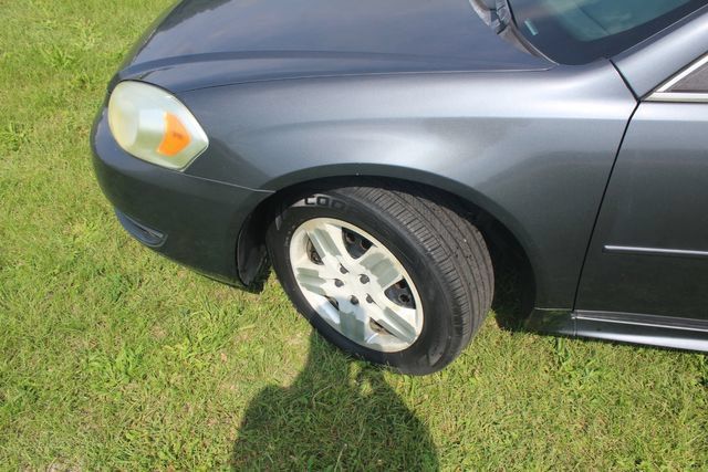 Used 2010 Chevrolet Impala LS FWD image 12