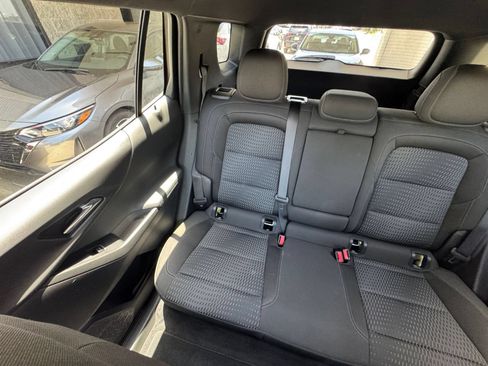 Used 2025 Chevrolet Equinox LT FWD image 38