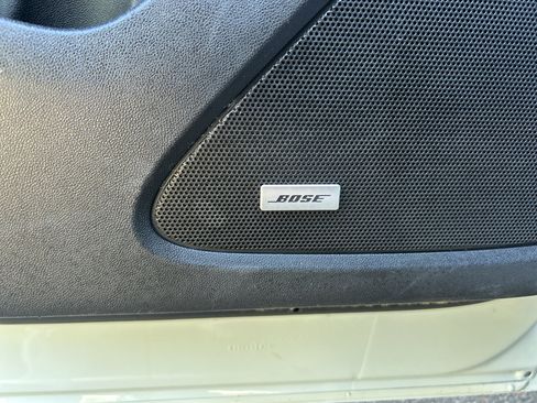 Used 2019 Chevrolet Equinox Premier FWD image 29