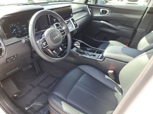 Used 2023 Kia Sorento SX image 11