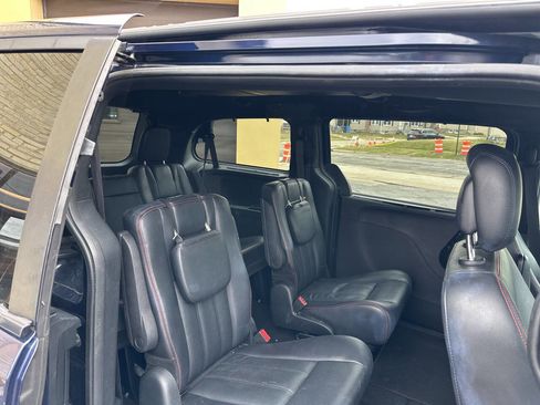 Used 2017 Dodge Grand Caravan GT image 10