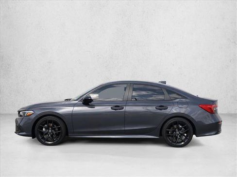 Used 2022 Honda Civic Sport image 4