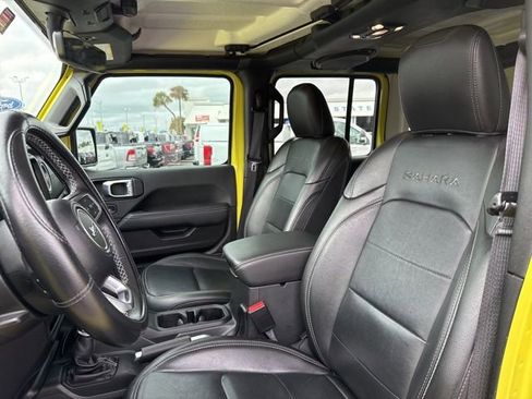 Used 2022 Jeep Wrangler Unlimited Sahara image 8