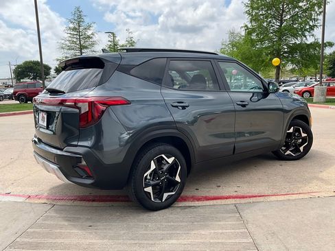 Used 2025 Kia Seltos S image 6