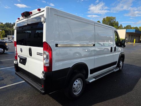 Used 2023 RAM ProMaster 2500 image 7