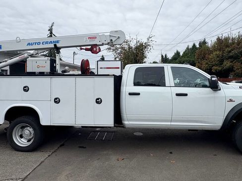 Used 2024 RAM 5500 Tradesman w/ Chrome Appearance Group image 2