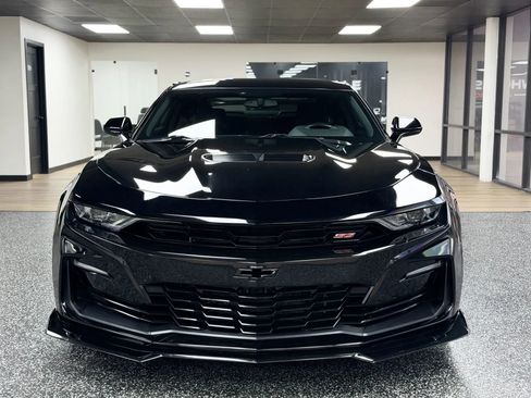 Used 2019 Chevrolet Camaro SS image 3