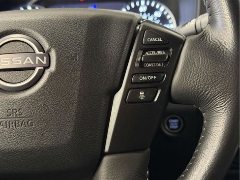 Used 2024 Nissan Frontier SV w/ SV Convenience Package image 17