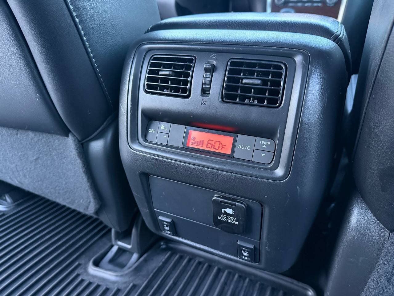 Used 2017 Nissan Pathfinder SL FWD image 22