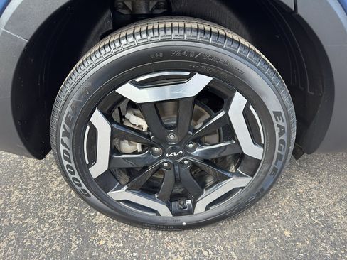 Used 2025 Kia Telluride S AWD/4WD image 9