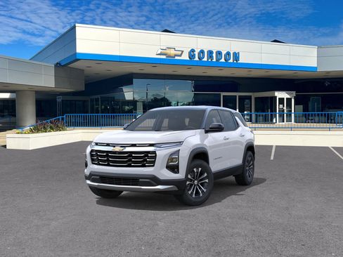 New 2026 Chevrolet Equinox LT w/ Convenience Package II image 8