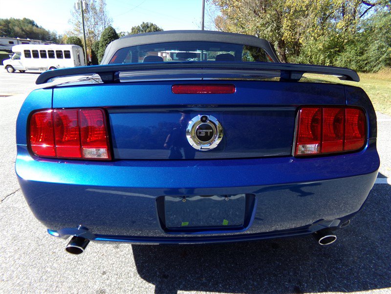 Used 2008 Ford Mustang GT RWD image 15