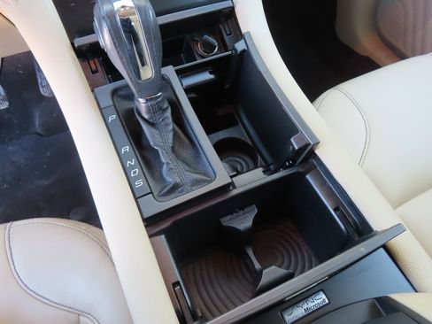 Used 2013 Ford Taurus SEL image 16