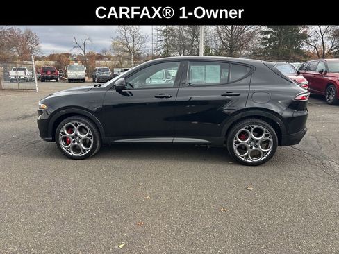 Used 2024 Alfa Romeo Tonale Veloce image 2