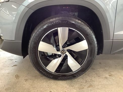 Used 2025 Volkswagen Taos S AWD/4WD image 27