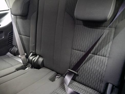 Used 2015 GMC Yukon SLE w/ Convenience Package AWD/4WD image 25
