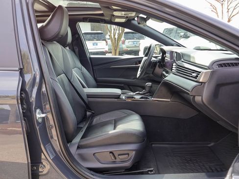 Used 2025 Toyota Camry XSE w/ Premium Plus Package image 9