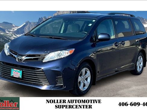 Used 2020 Toyota Sienna LE image 1