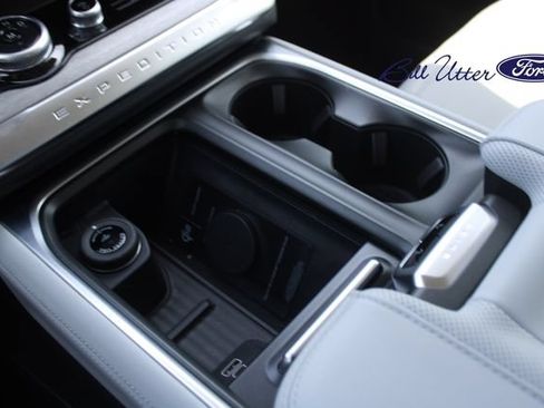 Used 2027 Ford Expedition Platinum w/ Platinum Ultimate Package AWD/4WD image 18