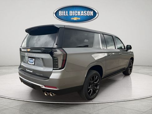 New 2026 Chevrolet Suburban Premier RWD image 11