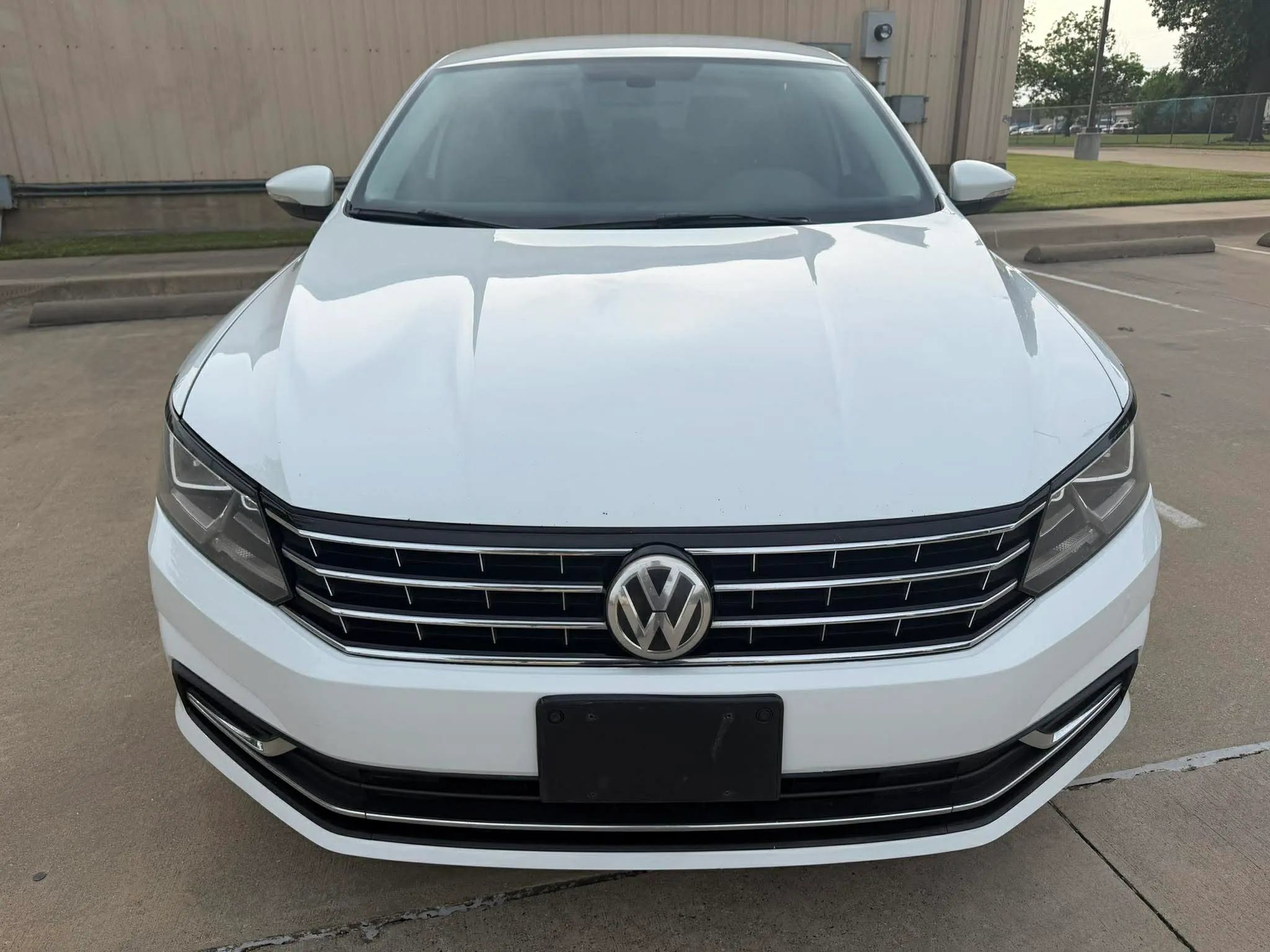 Used 2017 Volkswagen Passat 1.8T S FWD image 6
