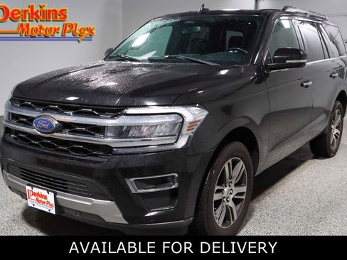 Used 2022 Ford Expedition Limited image 1