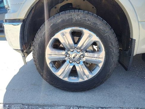 Used 2018 Ford F150 Lariat w/ Equipment Group 502A Luxury AWD/4WD image 10