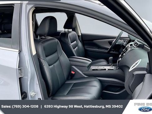 Used 2024 Nissan Murano SV w/ SV Midnight Edition Package image 6