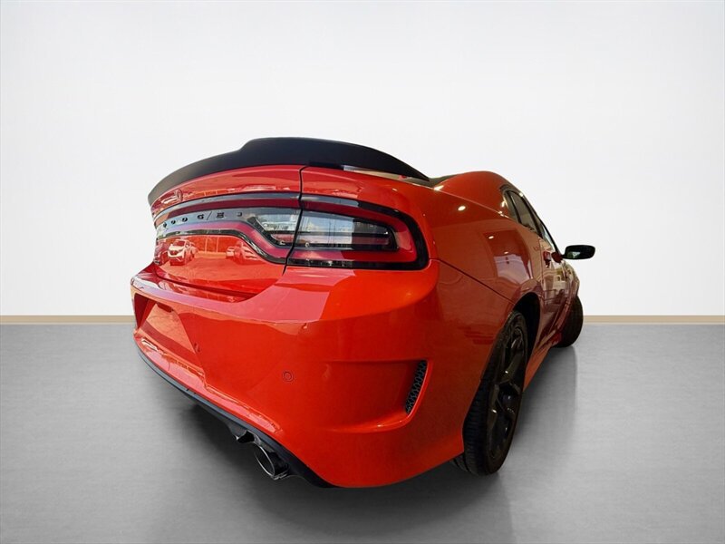 Used 2021 Dodge Charger R/T w/ Plus Group RWD image 4