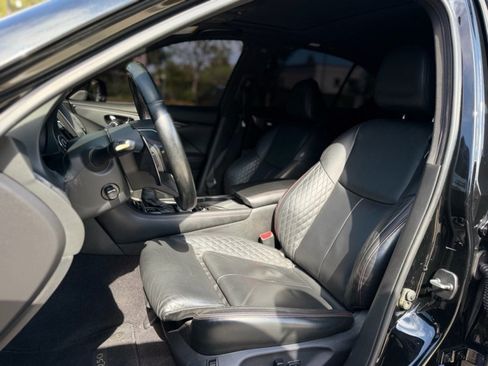 Used 2018 INFINITI Q50 Red Sport 400 w/ Sensory Package (Sport) RWD image 7