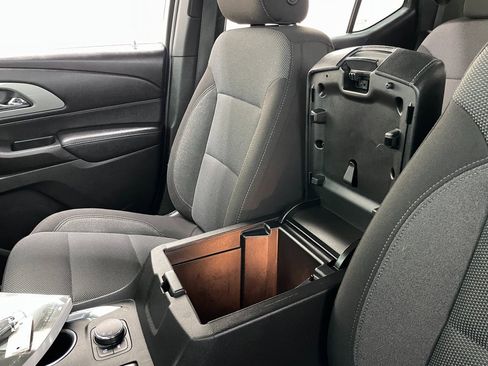 Certified 2022 Chevrolet Traverse LT image 33