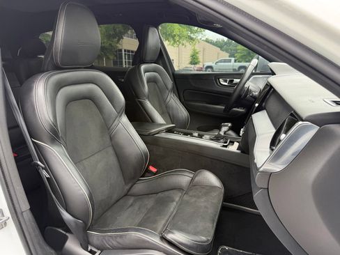 Used 2019 Volvo XC60 T5 R-Design w/ Protection Package Premier FWD image 36