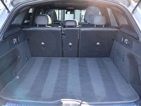 Used 2024 Mercedes-Benz GLC 300 4MATIC image 24