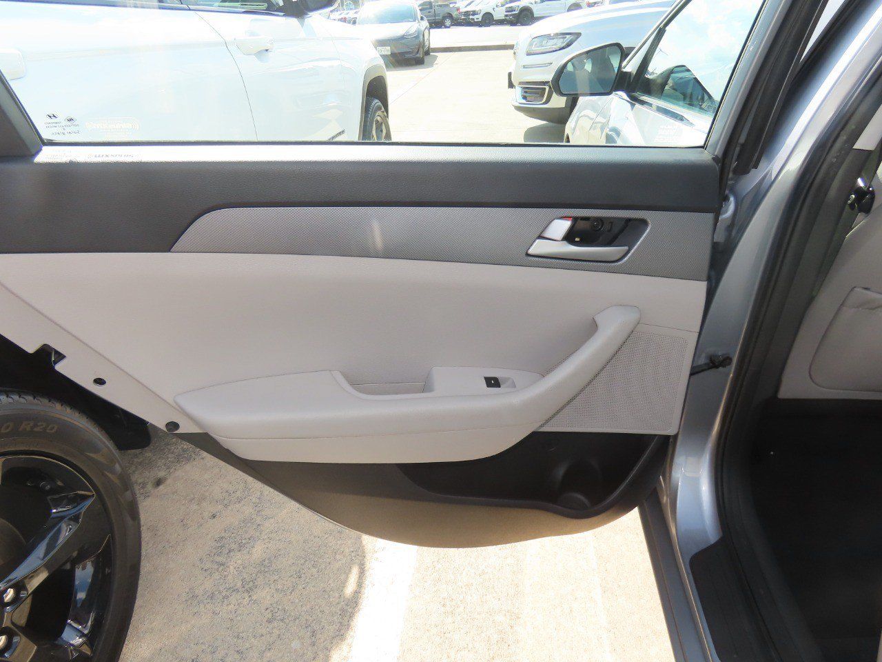 Used 2017 Hyundai Sonata SE FWD image 18