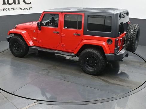 Used 2015 Jeep Wrangler Unlimited Sahara AWD/4WD image 41