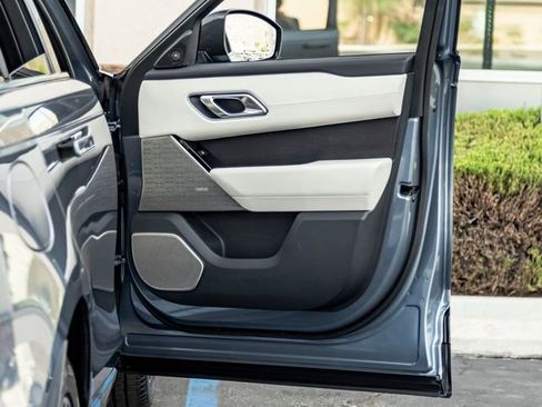 Certified 2018 Land Rover Range Rover Velar S image 26