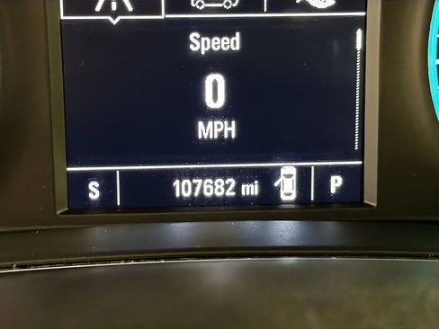 Used 2018 Chevrolet Cruze LT w/ Convenience Package FWD image 19