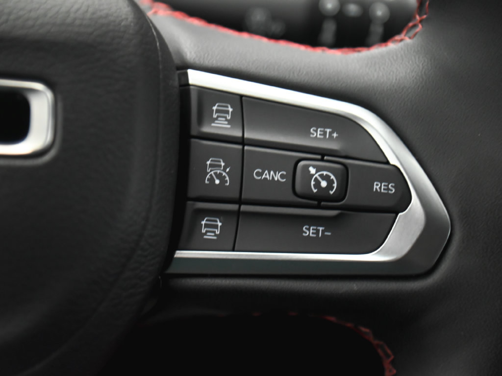 Used 2026 Jeep Compass Trailhawk AWD/4WD image 21