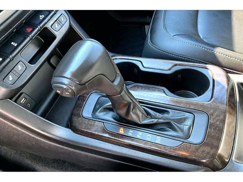 Used 2016 GMC Canyon SLT image 15