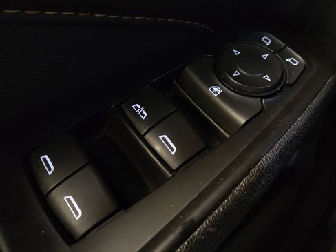 Used 2020 Chevrolet Traverse Premier FWD image 27