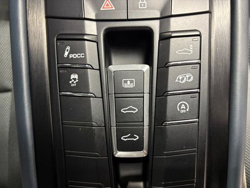 Used 2019 Porsche 911 Carrera GTS RWD image 19