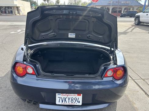 Used 2003 BMW Z4 2.5i RWD image 24