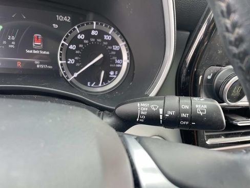 Used 2020 Toyota Highlander XLE AWD/4WD image 34