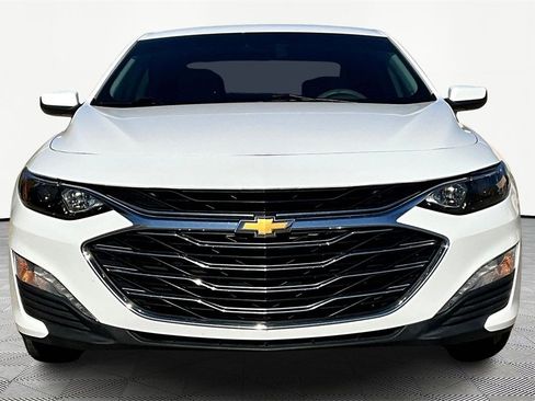 Used 2020 Chevrolet Malibu LT image 3