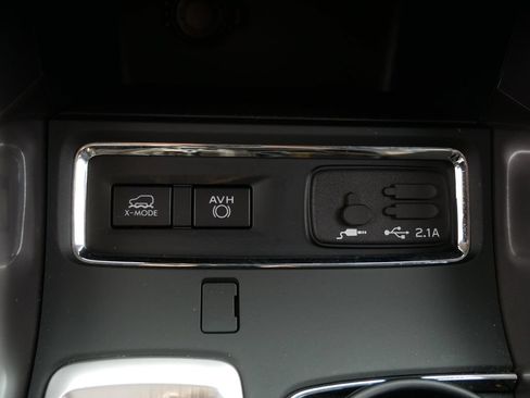 Used 2022 Subaru Ascent Limited w/ Technology Package AWD/4WD image 25