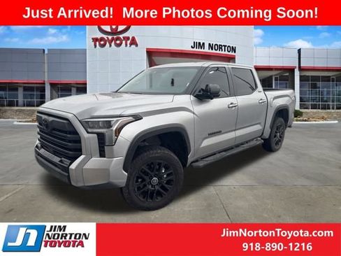 Used 2024 Toyota Tundra Limited image 2