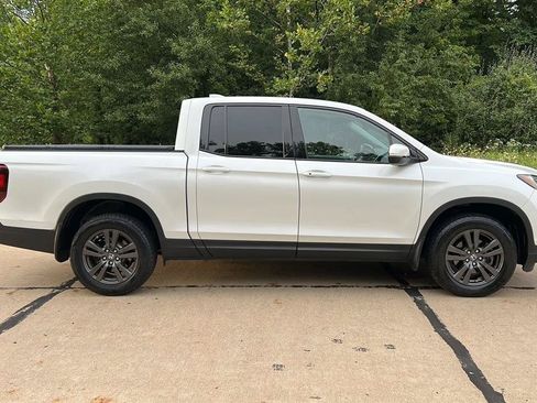 Used 2019 Honda Ridgeline Sport image 6