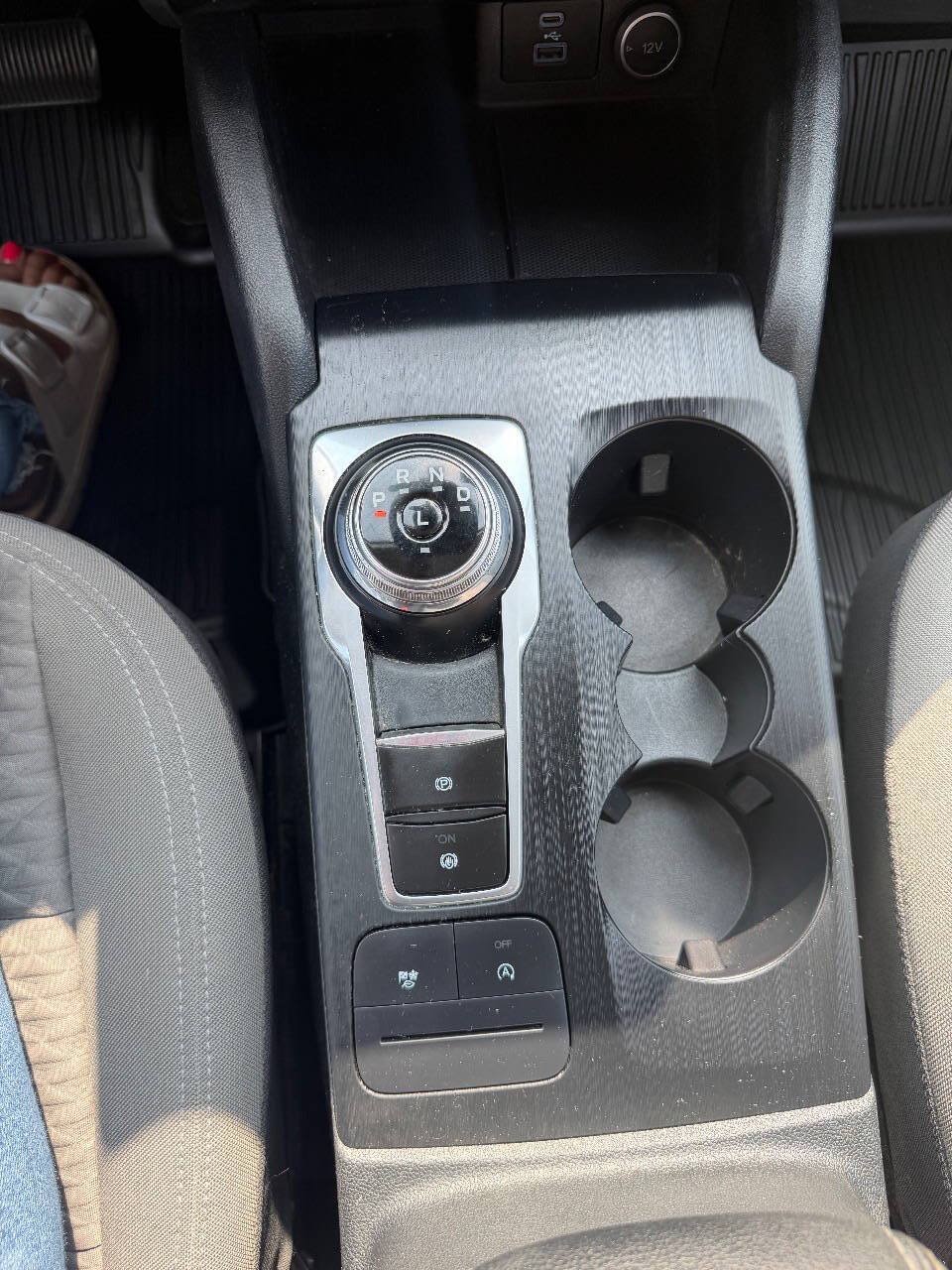 Used 2021 Ford Escape SE w/ Cold Weather Package FWD image 26