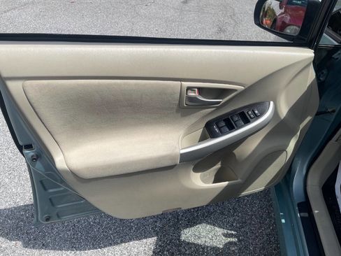 Used 2013 Toyota Prius Two FWD image 12