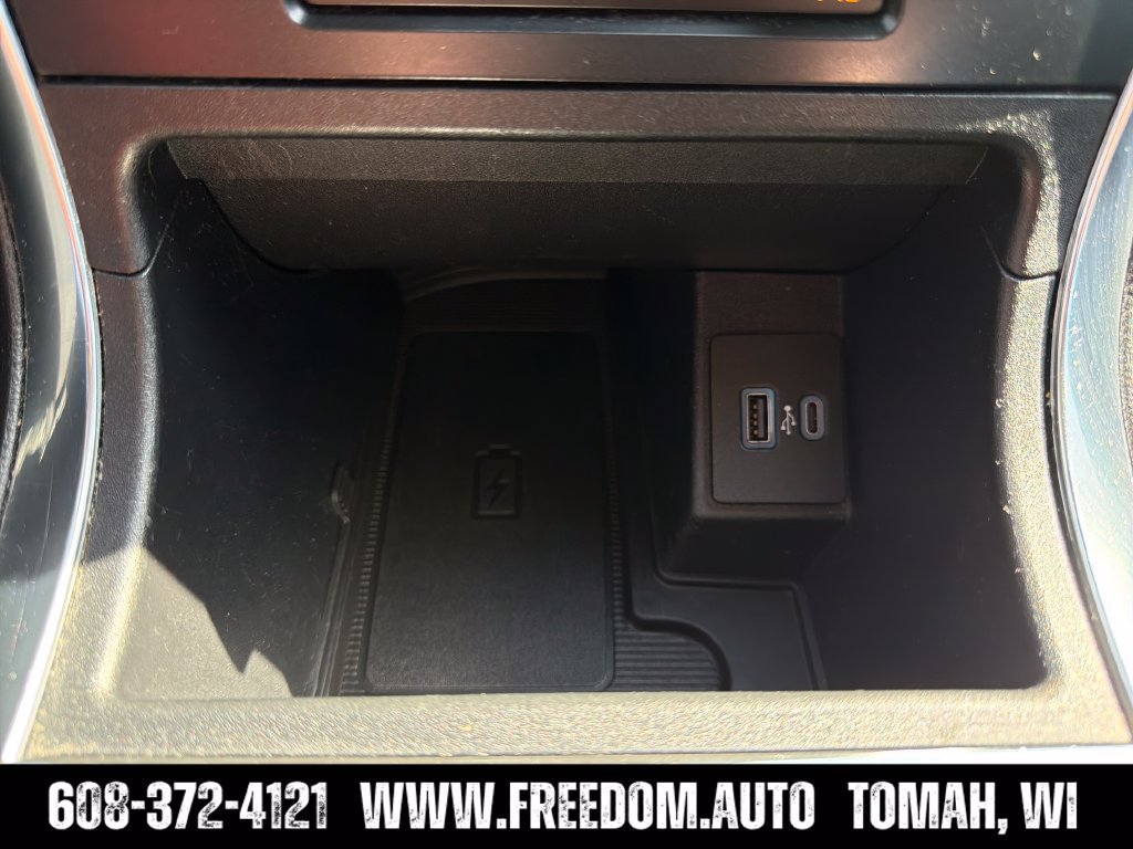 Used 2022 Ford Edge Titanium AWD/4WD image 20